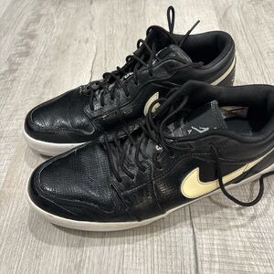 Nike Black and Cream Men's Sneakers